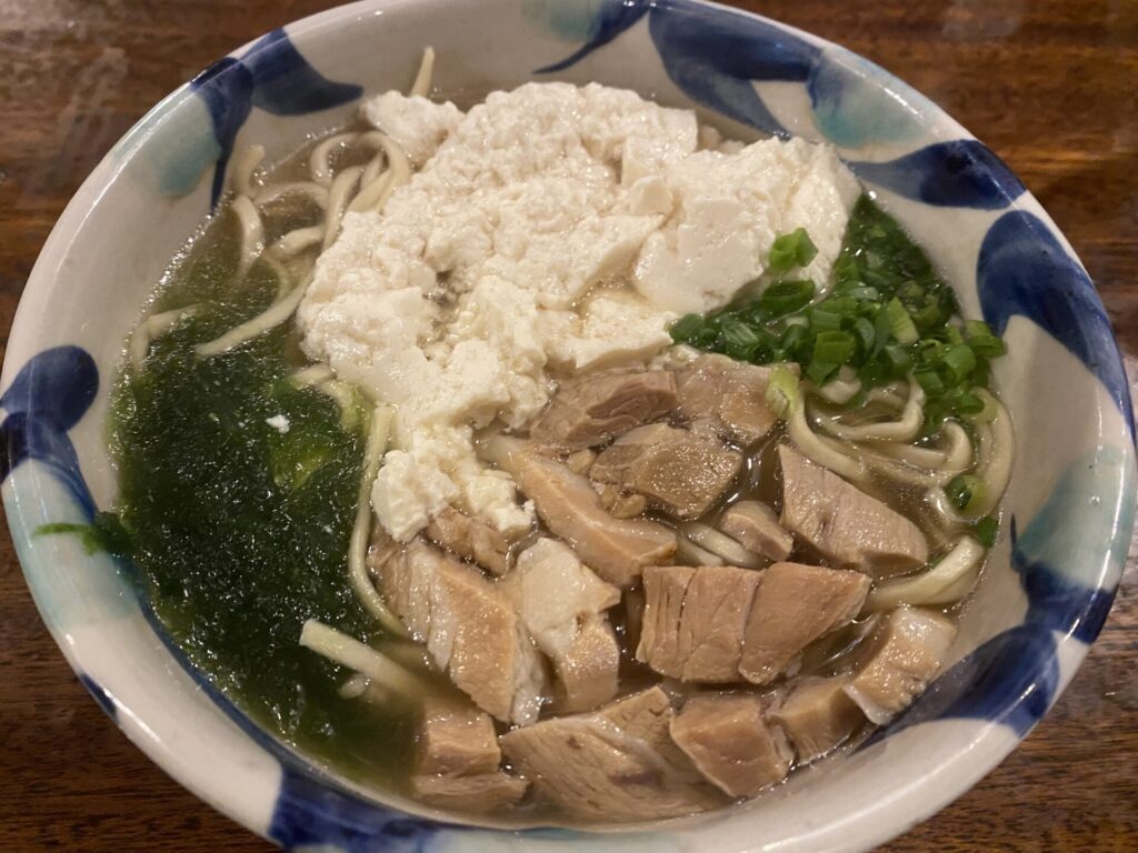 楚辺そばのゆし豆腐そば